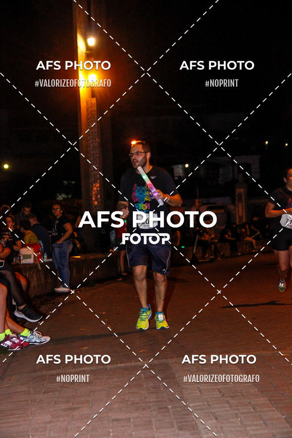 Compra tus fotos del eventoNeon Night Run 2019 - Belo Horizonte En Fotop