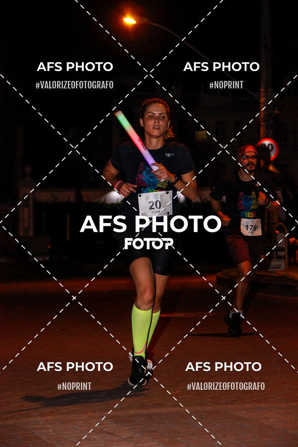 Compra tus fotos del eventoNeon Night Run 2019 - Belo Horizonte En Fotop