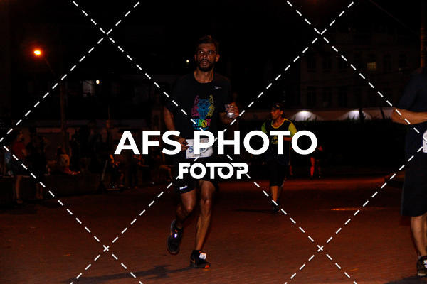 Compra tus fotos del eventoNeon Night Run 2019 - Belo Horizonte En Fotop