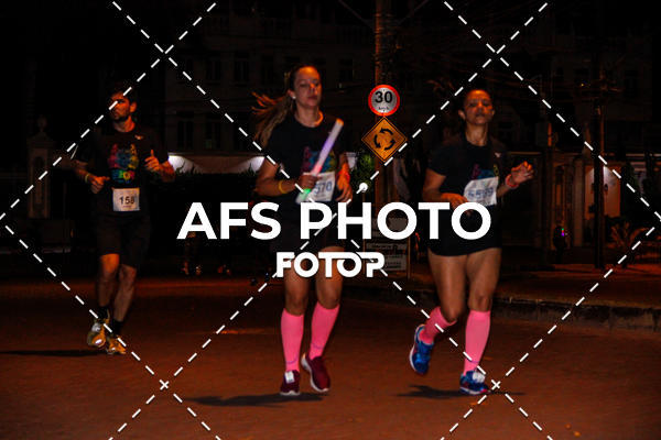 Compra tus fotos del eventoNeon Night Run 2019 - Belo Horizonte En Fotop