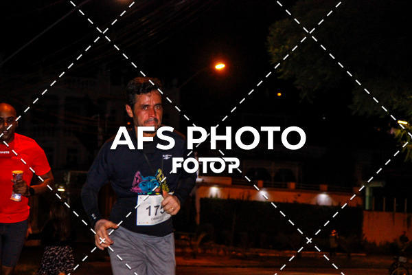 Compra tus fotos del eventoNeon Night Run 2019 - Belo Horizonte En Fotop