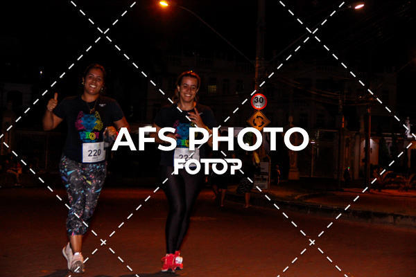 Compra tus fotos del eventoNeon Night Run 2019 - Belo Horizonte En Fotop