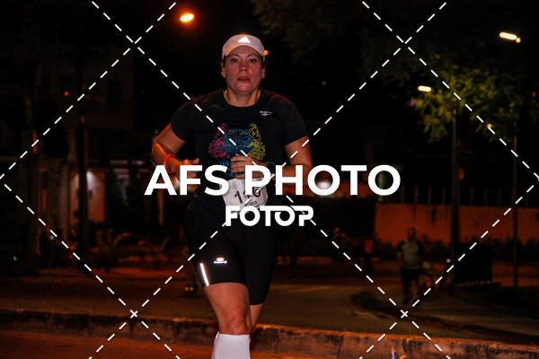 Compra tus fotos del eventoNeon Night Run 2019 - Belo Horizonte En Fotop