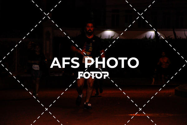 Compra tus fotos del eventoNeon Night Run 2019 - Belo Horizonte En Fotop