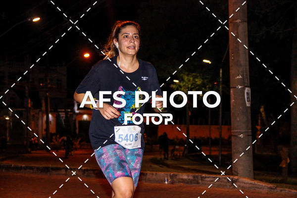Compra tus fotos del eventoNeon Night Run 2019 - Belo Horizonte En Fotop