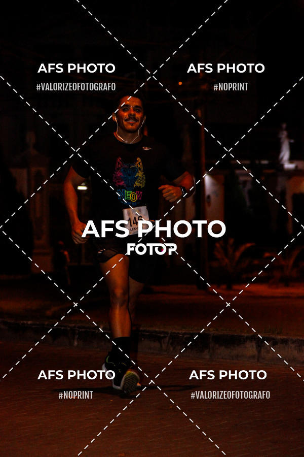 Compra tus fotos del eventoNeon Night Run 2019 - Belo Horizonte En Fotop