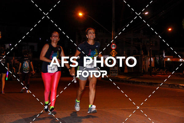 Compra tus fotos del eventoNeon Night Run 2019 - Belo Horizonte En Fotop