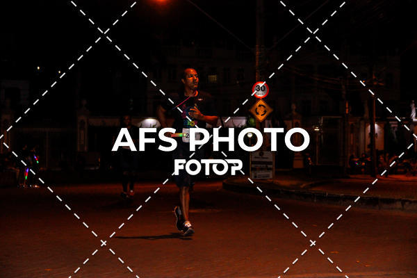 Compra tus fotos del eventoNeon Night Run 2019 - Belo Horizonte En Fotop