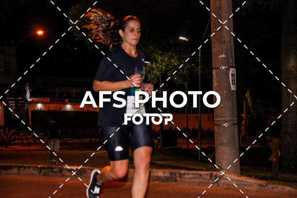 Compra tus fotos del eventoNeon Night Run 2019 - Belo Horizonte En Fotop