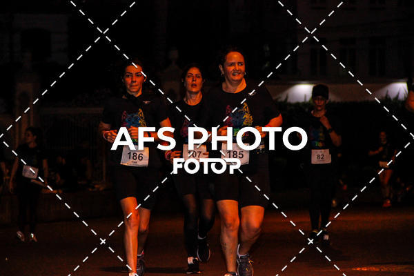 Compra tus fotos del eventoNeon Night Run 2019 - Belo Horizonte En Fotop