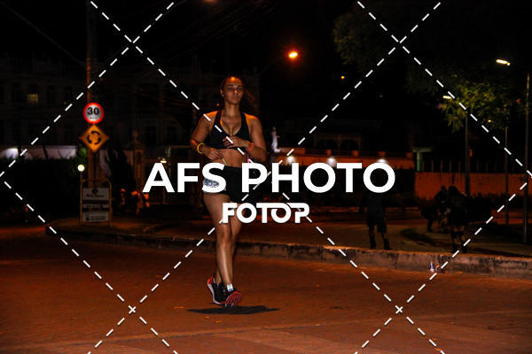 Compra tus fotos del eventoNeon Night Run 2019 - Belo Horizonte En Fotop