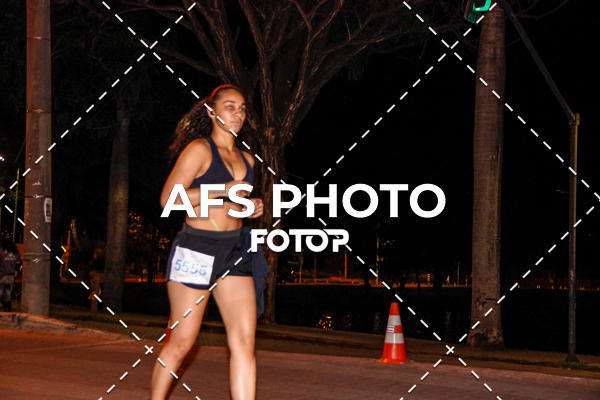 Compra tus fotos del eventoNeon Night Run 2019 - Belo Horizonte En Fotop