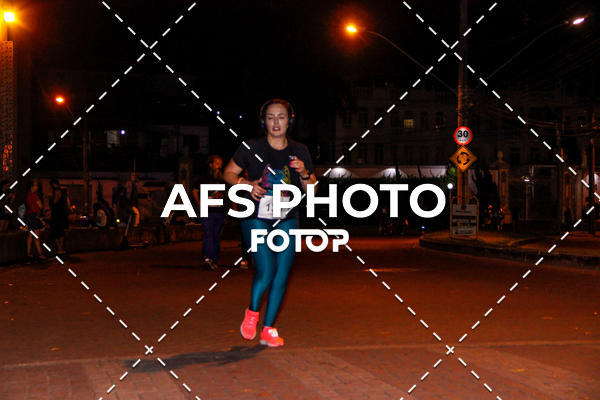 Compra tus fotos del eventoNeon Night Run 2019 - Belo Horizonte En Fotop