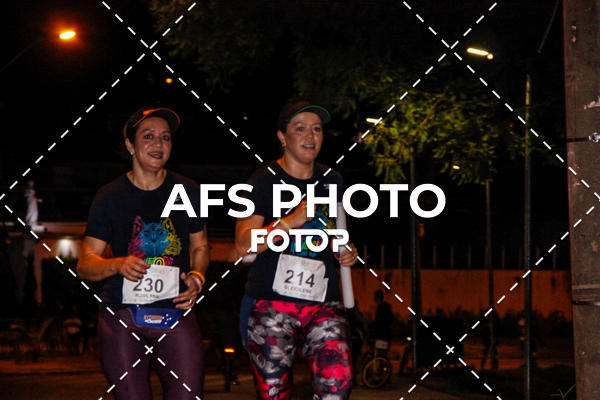 Compre suas fotos do eventoNeon Night Run 2019 - Belo Horizonte no Fotop