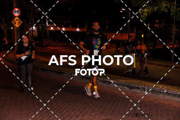 Compre suas fotos do eventoNeon Night Run 2019 - Belo Horizonte no Fotop