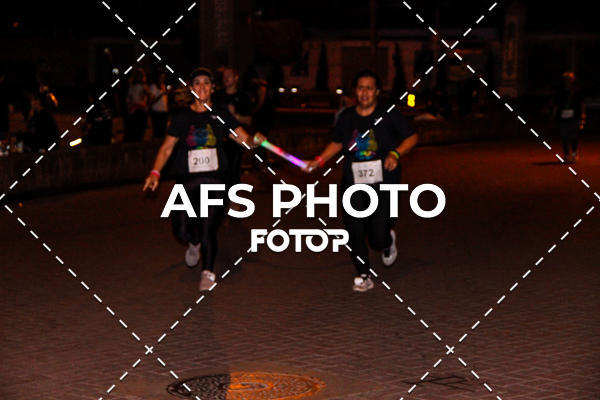 Compre suas fotos do eventoNeon Night Run 2019 - Belo Horizonte no Fotop