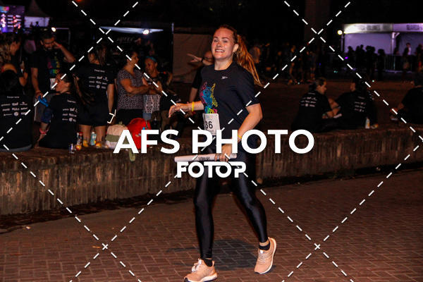 Buy your photos of the eventNeon Night Run 2019 - Belo Horizonte on Fotop