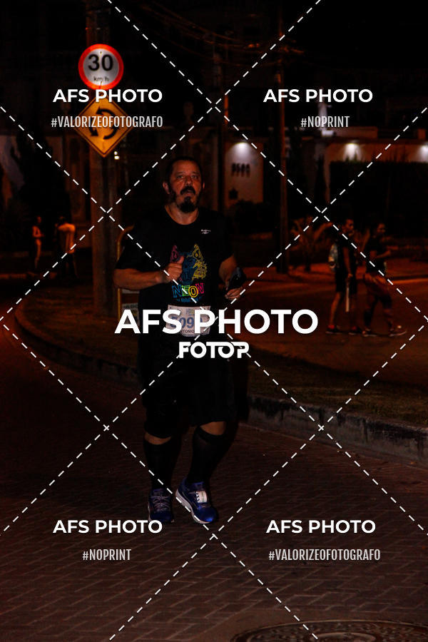 Compre suas fotos do eventoNeon Night Run 2019 - Belo Horizonte no Fotop