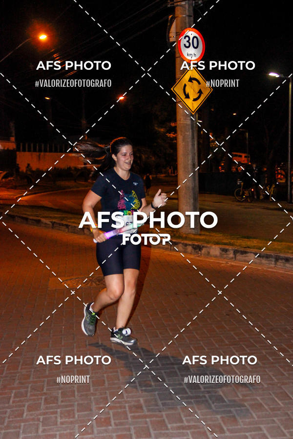 Buy your photos of the eventNeon Night Run 2019 - Belo Horizonte on Fotop