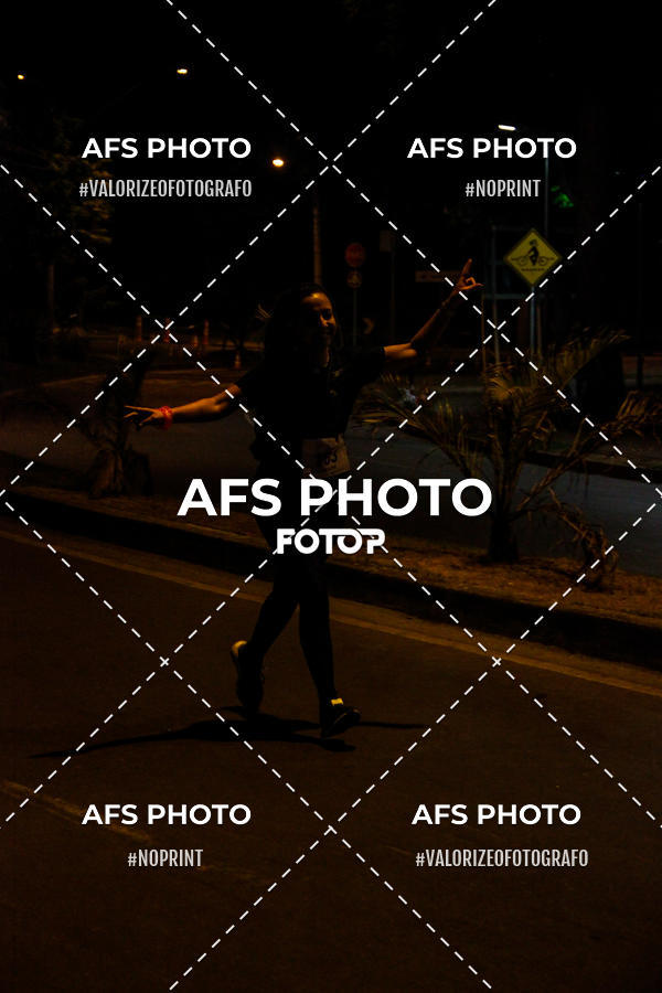 Buy your photos of the eventNeon Night Run 2019 - Belo Horizonte on Fotop