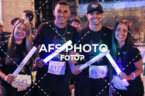 Compre as suas fotos do eventoNeon Night Run 2019 - Belo Horizonte no Fotop