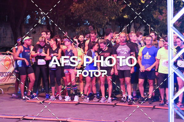 Compre as suas fotos do eventoNeon Night Run 2019 - Belo Horizonte no Fotop