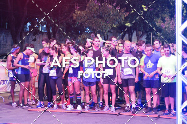 Compre as suas fotos do eventoNeon Night Run 2019 - Belo Horizonte no Fotop