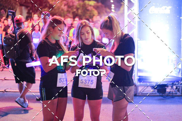 Compre as suas fotos do eventoNeon Night Run 2019 - Belo Horizonte no Fotop