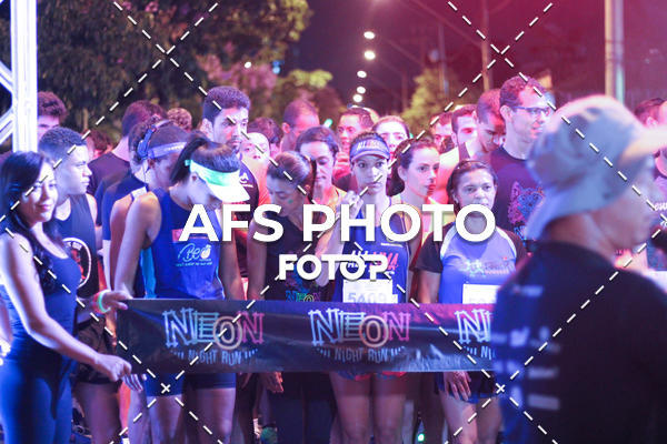 Compre suas fotos do eventoNeon Night Run 2019 - Belo Horizonte no Fotop