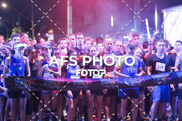 Compre suas fotos do eventoNeon Night Run 2019 - Belo Horizonte no Fotop