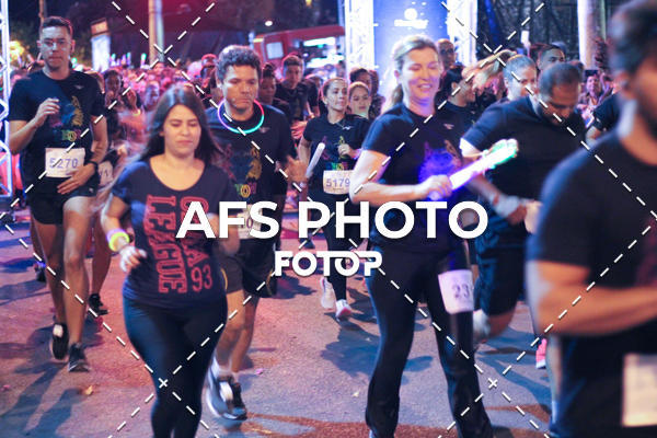 Compre suas fotos do eventoNeon Night Run 2019 - Belo Horizonte no Fotop