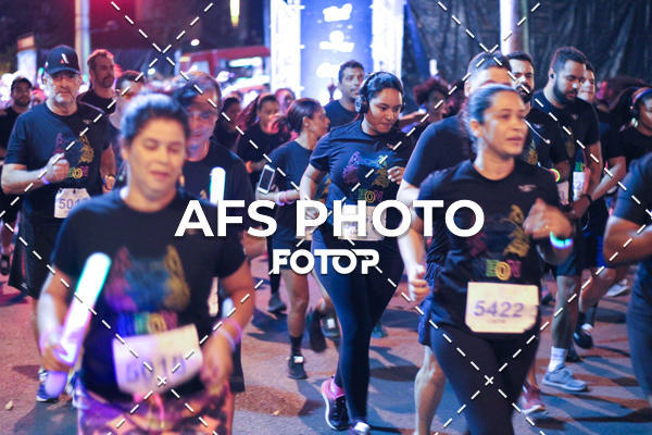 Compre suas fotos do eventoNeon Night Run 2019 - Belo Horizonte no Fotop