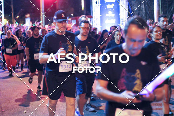 Compre suas fotos do eventoNeon Night Run 2019 - Belo Horizonte no Fotop