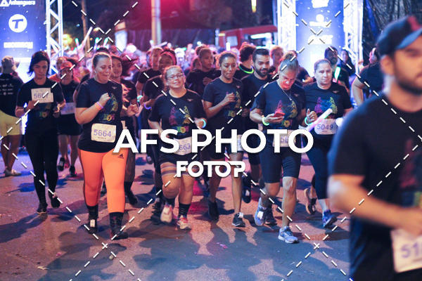 Compre suas fotos do eventoNeon Night Run 2019 - Belo Horizonte no Fotop