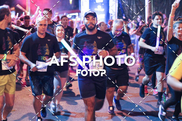 Compre suas fotos do eventoNeon Night Run 2019 - Belo Horizonte no Fotop