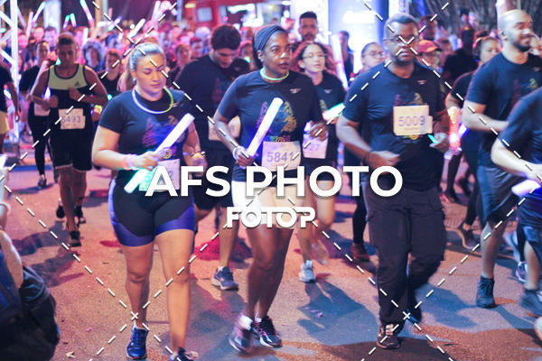 Compre suas fotos do eventoNeon Night Run 2019 - Belo Horizonte no Fotop