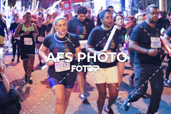 Compre suas fotos do eventoNeon Night Run 2019 - Belo Horizonte no Fotop