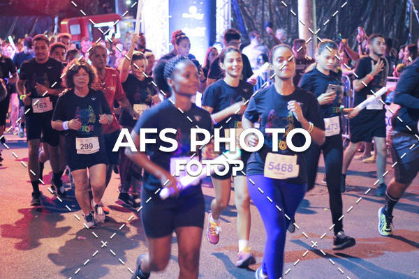 Compre suas fotos do eventoNeon Night Run 2019 - Belo Horizonte no Fotop
