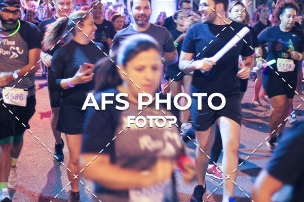 Compre suas fotos do eventoNeon Night Run 2019 - Belo Horizonte no Fotop