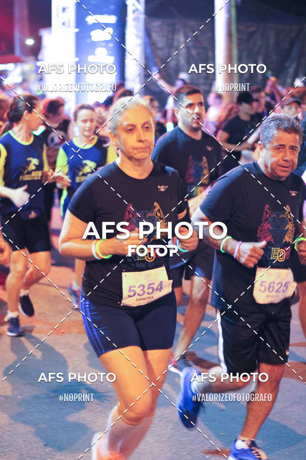 Compre suas fotos do eventoNeon Night Run 2019 - Belo Horizonte no Fotop