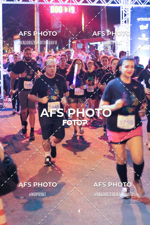 Compre suas fotos do eventoNeon Night Run 2019 - Belo Horizonte no Fotop