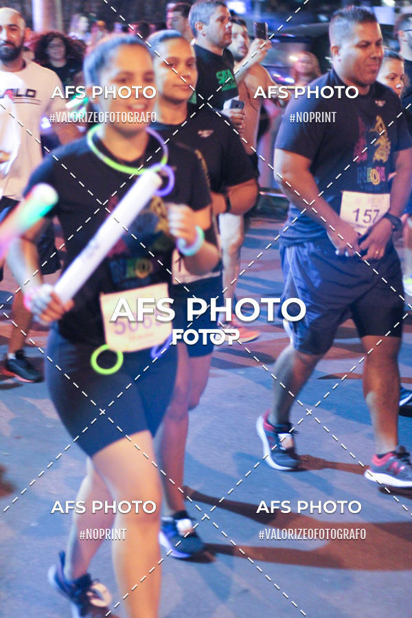 Compre suas fotos do eventoNeon Night Run 2019 - Belo Horizonte no Fotop