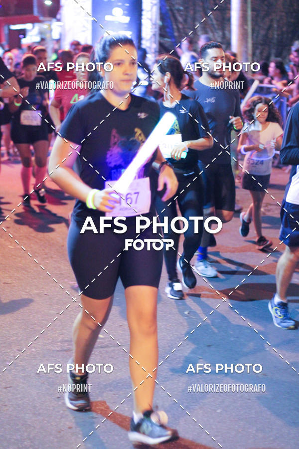 Compre suas fotos do eventoNeon Night Run 2019 - Belo Horizonte no Fotop