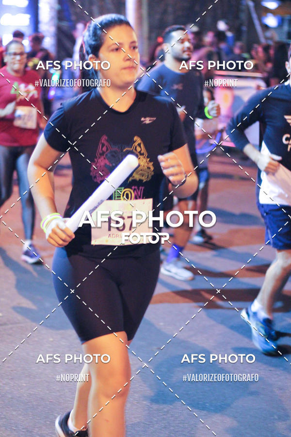Compre suas fotos do eventoNeon Night Run 2019 - Belo Horizonte no Fotop