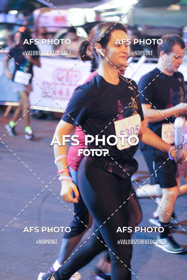Compre suas fotos do eventoNeon Night Run 2019 - Belo Horizonte no Fotop