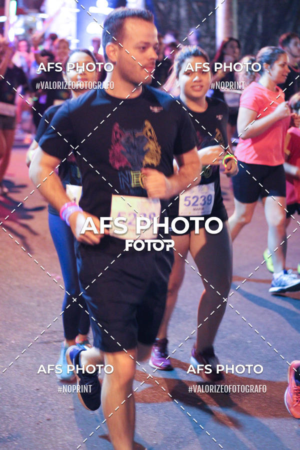 Compre suas fotos do eventoNeon Night Run 2019 - Belo Horizonte no Fotop