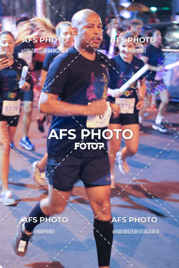 Compre suas fotos do eventoNeon Night Run 2019 - Belo Horizonte no Fotop