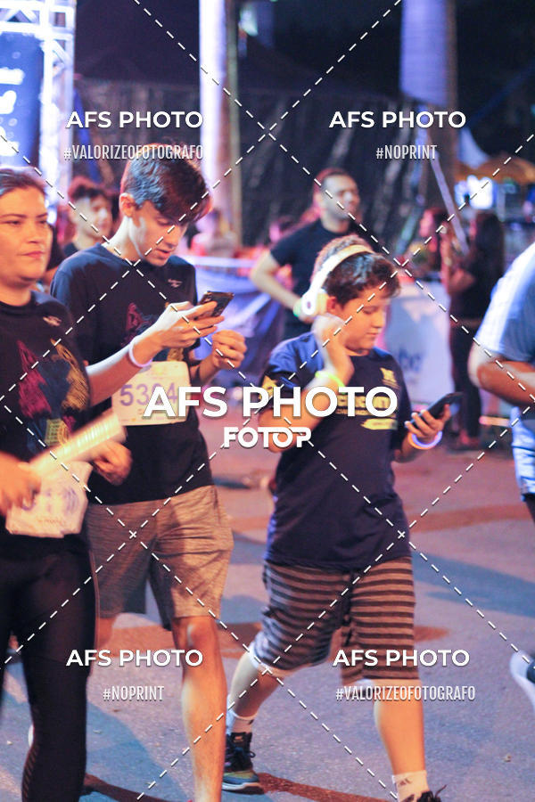 Compre suas fotos do eventoNeon Night Run 2019 - Belo Horizonte no Fotop