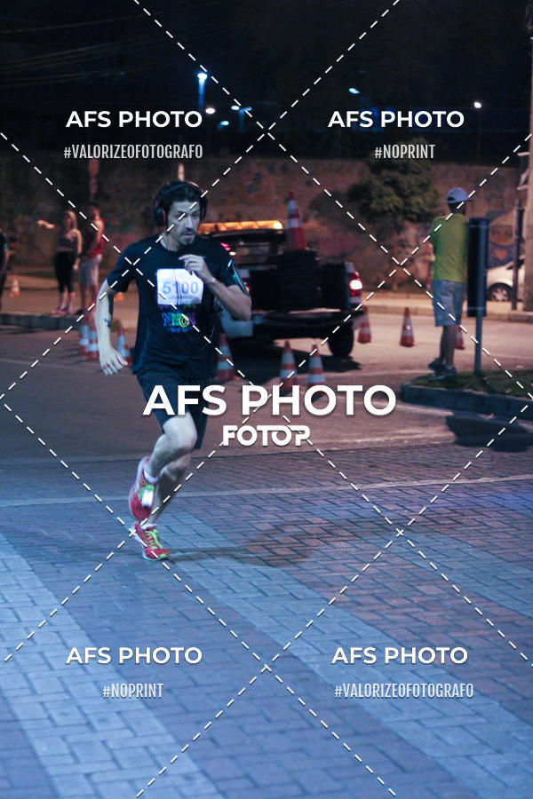 Buy your photos of the eventNeon Night Run 2019 - Belo Horizonte on Fotop