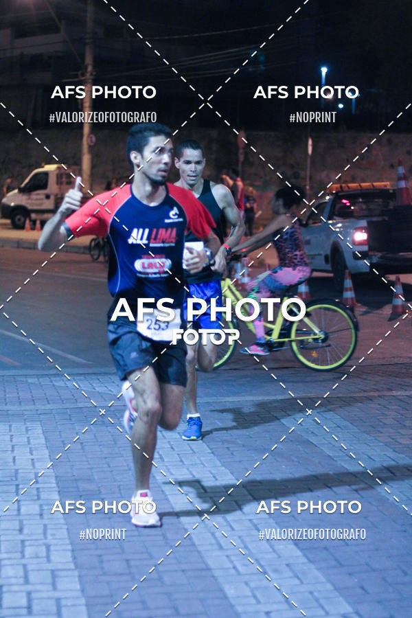 Buy your photos of the eventNeon Night Run 2019 - Belo Horizonte on Fotop